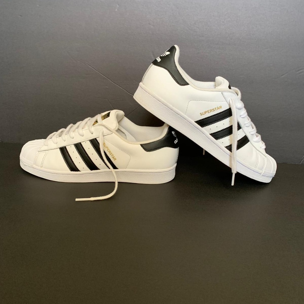 Adidas Superstar men's size 9.5